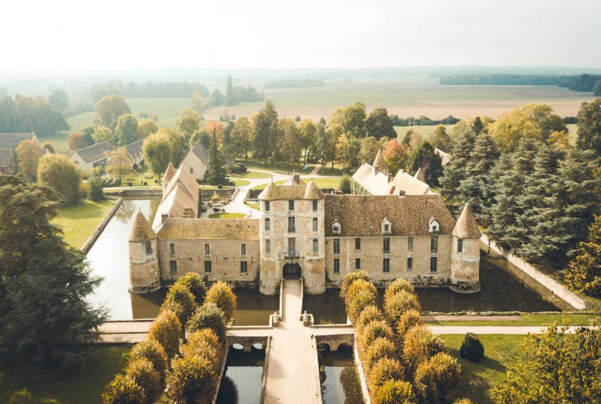 Villiers-le-Mahieu, France